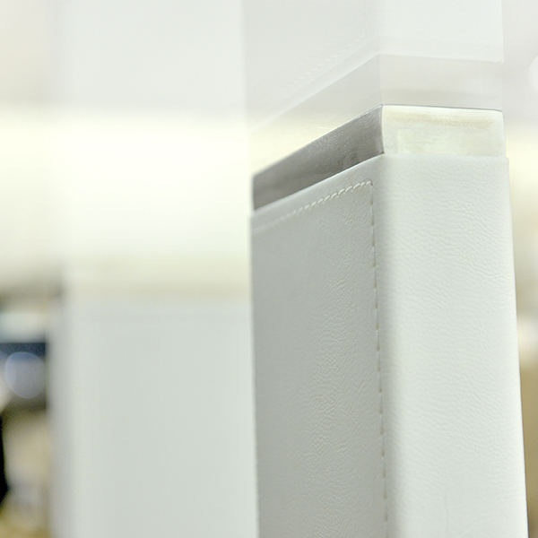 Mesa 194 pintada - detalle 2